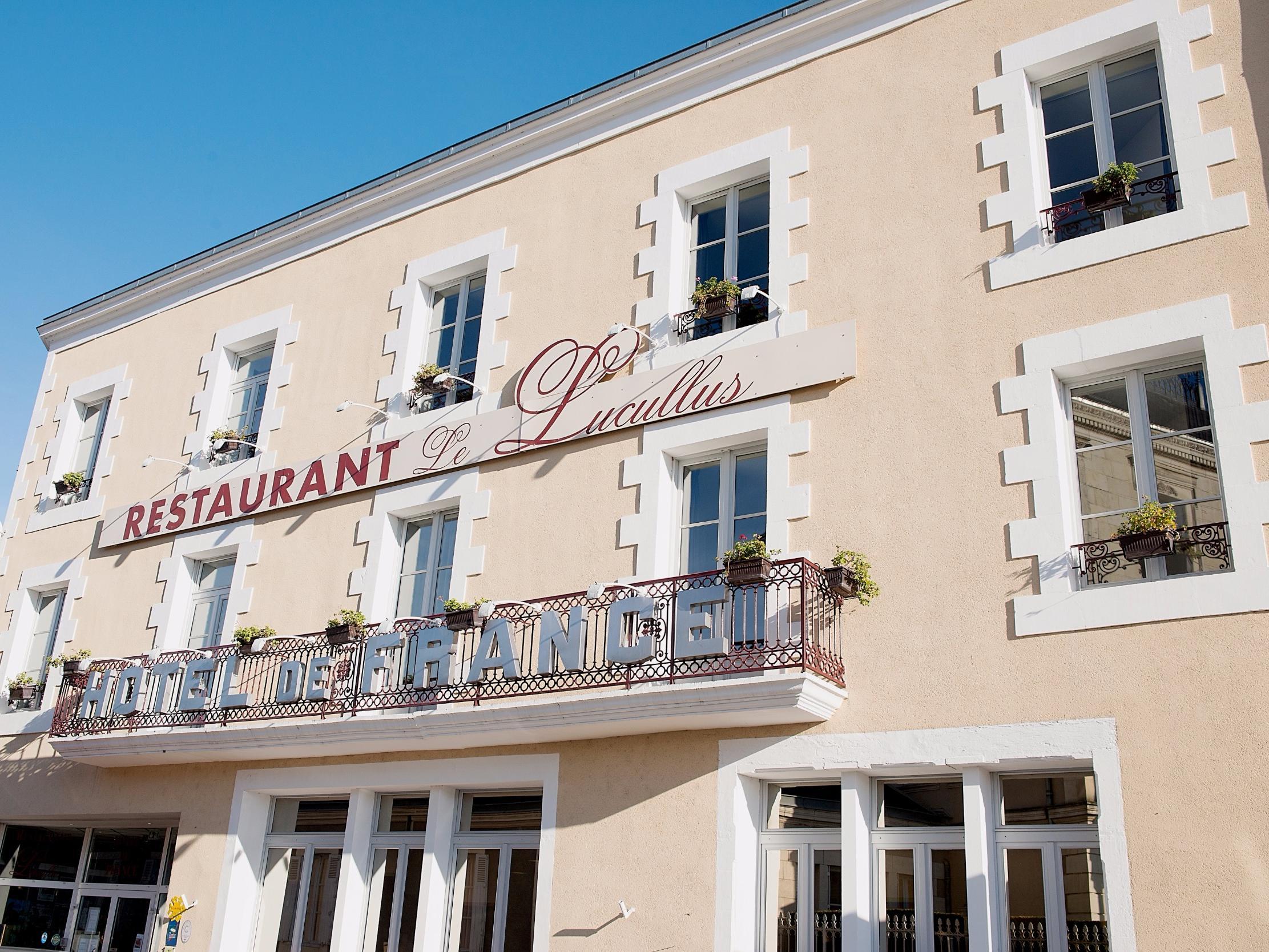 Logis Hotel De France Restaurant Le Lucullus Montmorillon Kültér fotó